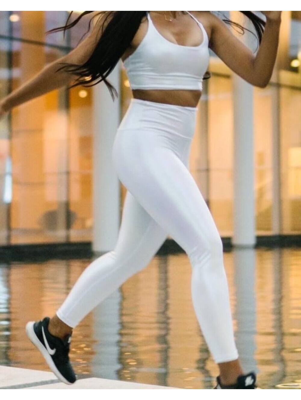 Zyia Active White Unicorn Luxe HI Rise 7/8 24" capri legging Size 6-8